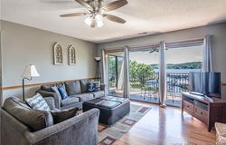 40 Robinwood Drive, Lake Ozark, MO 65049