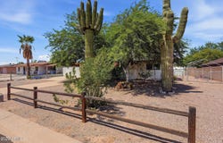 844 E DESERT Avenue, Apache Junction, AZ 85119
