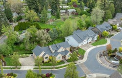 1271 SW FOREST GLEN Dr, McMinnville, OR 97128
