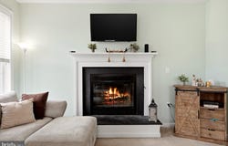 1003 W MASTERS Drive, CROSS JUNCTION, VA 22625