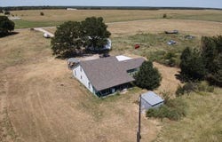 1635 CR 33500, Sumner, TX 75486