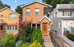 42-05 249th Street, Little Neck, NY 11363