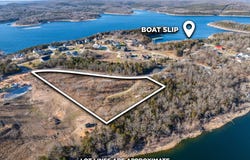 2416 Bread Tray Mountain Road, Lampe, MO 65681