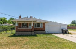 921 W 2700 S, Syracuse, UT 84075