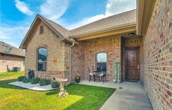 129 OAK SPRINGS Loop, Mabank, TX 75147