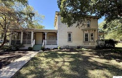 514 E Franklin Street, Clinton, MO 64735