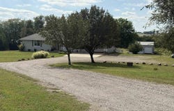 9721 K-4 HWY, Meriden, KS 66512