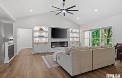 55 Firefly Court, Chatham, IL 62629