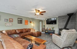 2375 Nazor Road, Crestline, OH 44827
