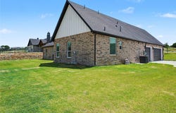 328 Slimp Bluff Avenue, Azle, TX 76020