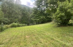 8817 N State Route 20, Sandstone, WV 25985