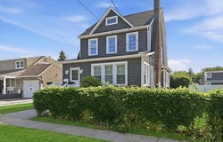 11 Moeller Street, Hicksville, NY 11801