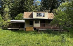 88894 3RD St, Swisshome, OR 97480