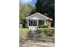 328 Edgewood St, PARIS, TN 38242