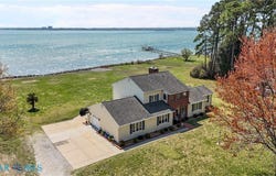 8560 Victory Hill Lane, Hayes, VA 23072