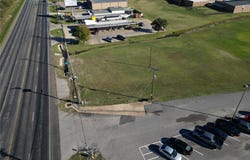 909 E S Commerce Street, Wills Point, TX 75169