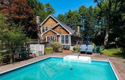 26 Mast Road, Lee, NH 03861