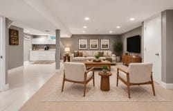 1402 S Robert Drive, Mount Prospect, IL 60056