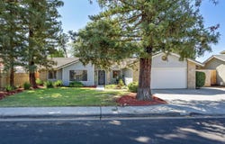 2332 Stuart Avenue, Clovis, CA 93611
