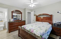 8646 SPLITLOG Avenue, Kansas City, KS 66112