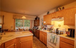516 Walnut Street, Conneaut, OH 44030