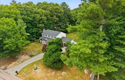 758 King St, Raynham, MA 02767