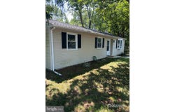 25 ESTATES Court, PINE HILL, NJ 08021