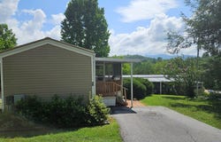 26 N Front Street, Franklin, NC 28734