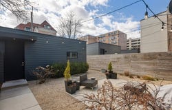 559 E 50th Street, Chicago, IL 60615