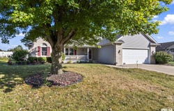 770 TIMBER EDGE Drive, Sherman, IL 62684