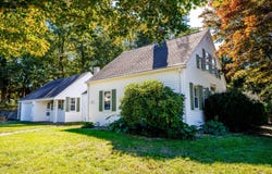 90 Hilltop Dr, Barnstable, MA 02648
