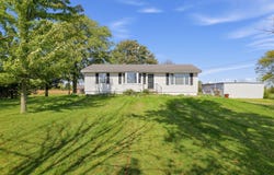24321 W Trowbridge Rd, Millbury, OH 43447