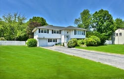 44 Peppermint Road, Commack, NY 11725