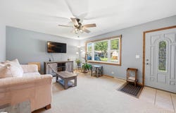 194 Patrick Drive, South Elgin, IL 60177