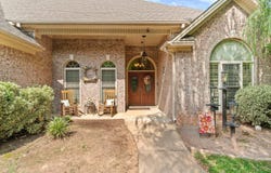7225 E Worth Ave, Benton, AR 72019