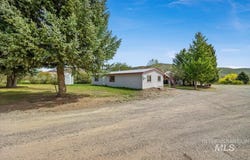 102 Willow Creek Rd, Fairfield, ID 83327