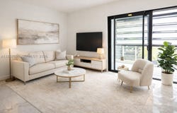 915 NE 199th St, Miami, FL 33179