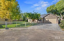 908 Walnut St, Caldwell, ID 83605