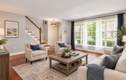 2S663 Avenue Normandy E, Oak Brook, IL 60523