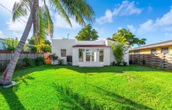 1371 71st St, Miami Beach, FL 33141