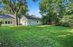 23 Main Street E, Morristown, MN 55052
