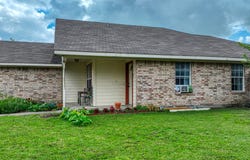 108 Wolf Lane, Lacy Lakeview, TX 76705