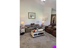 6870 Avocet Circle, Hobart, IN 46342