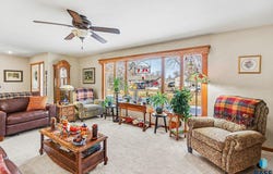 417 S Fairview Dr, Luverne, MN 56156