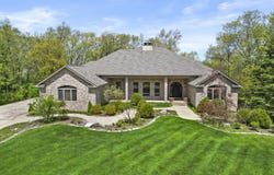 505 Brittany Lane, Dyer, IN 46311