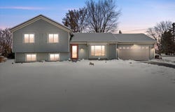 8005 Thistle Ct, Waterford, WI 53185