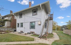 1738 South 32Nd Avenue, Omaha, NE 68105