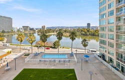 1 Lakeside Dr, Oakland, CA 94612