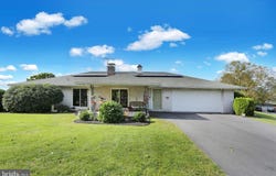 296 ELM Street, HAMBURG, PA 19526