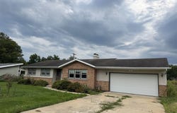 527 Timber Hills Drive, FREEPORT, IL 61032